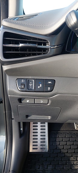 Hyundai IONIQ 15 of 20
