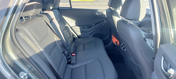 Hyundai IONIQ 17 of 20