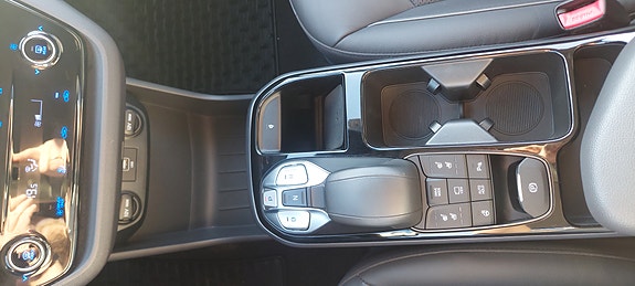 Hyundai IONIQ 12 of 20