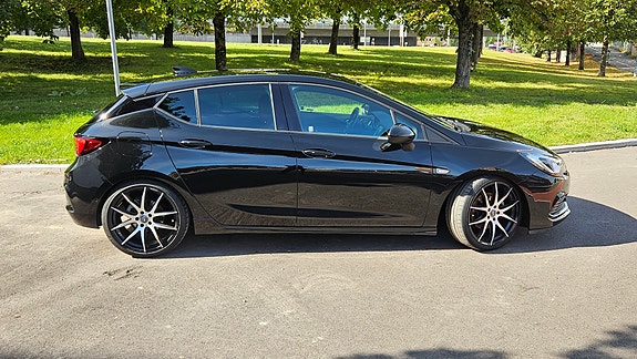 Opel Astra 4 of 25