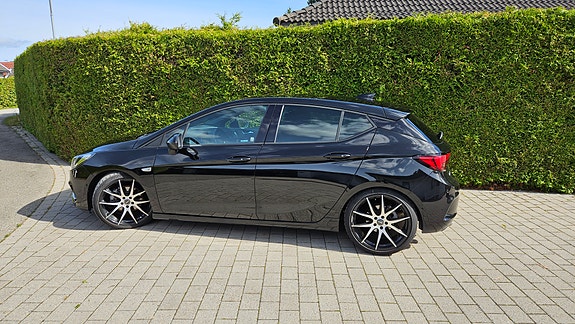 Opel Astra 8 of 25