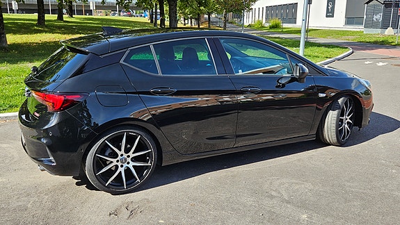 Opel Astra 9 of 25