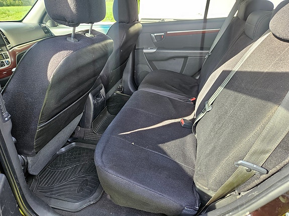 Hyundai Santa Fe 9 of 12