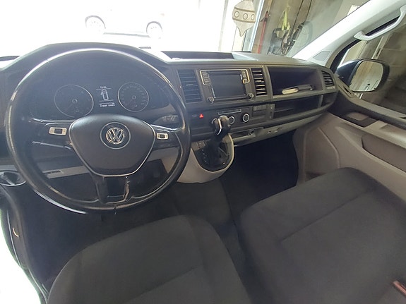 Volkswagen Transporter 11 of 21