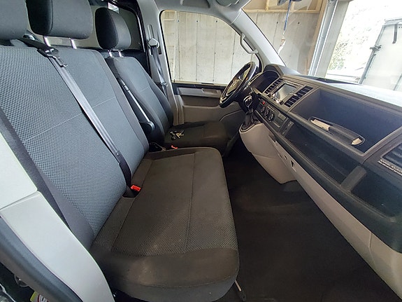 Volkswagen Transporter 8 of 21