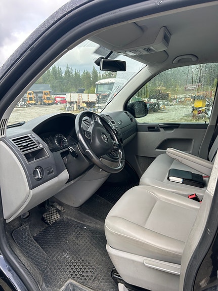Volkswagen Transporter 12 of 21