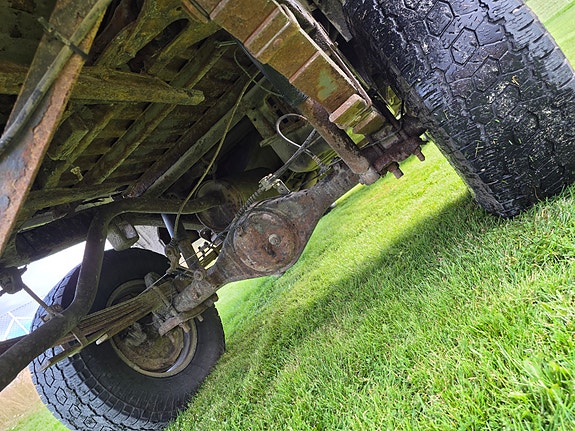Toyota HiLux 10 of 12