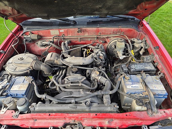 Toyota HiLux 7 of 12