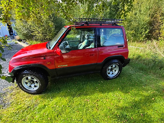 Suzuki Vitara 17 of 30