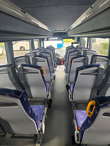 Volvo B12B 4x2 8 of 11