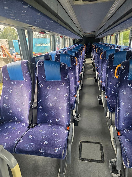 Volvo B12B 4x2 7 of 11