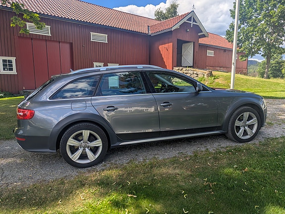 Audi A4 allroad 4 of 13