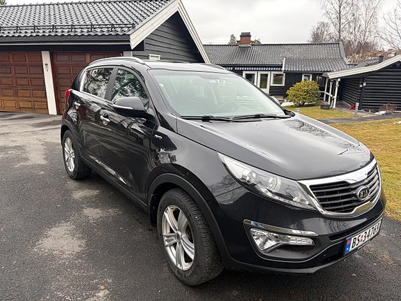 Kia Sportage 2 of 7