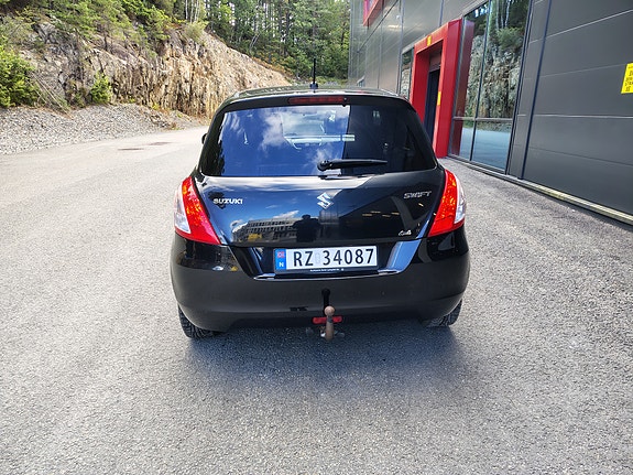 Suzuki Swift 4 of 12