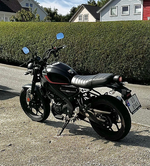 Yamaha XSR 125 2 of 4
