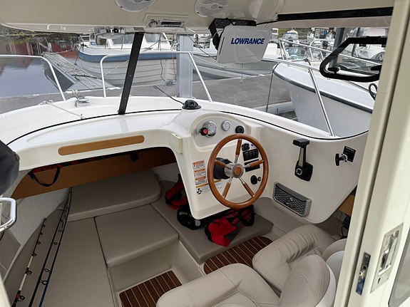 Arvor 215 8 of 24