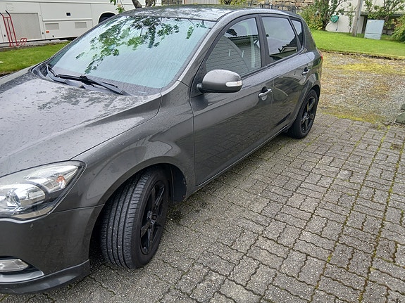 Kia Ceed 3 of 18