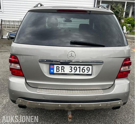 Mercedes-Benz M-Klasse 4 of 14