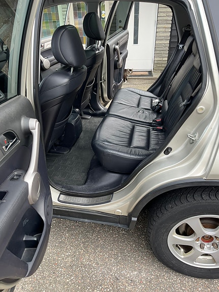 Honda CR-V 9 of 26
