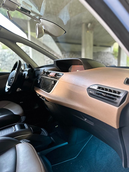 Citroen C4 Picasso 8 of 30