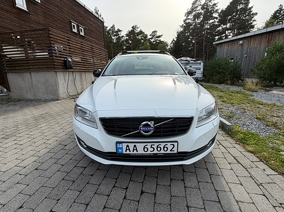 Volvo V70 5 of 30