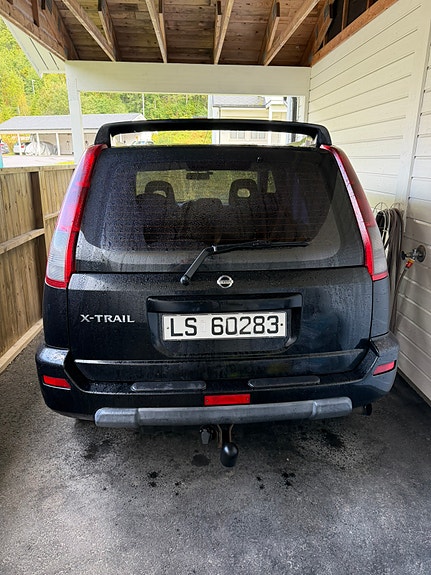 Nissan X-Trail 4 of 8