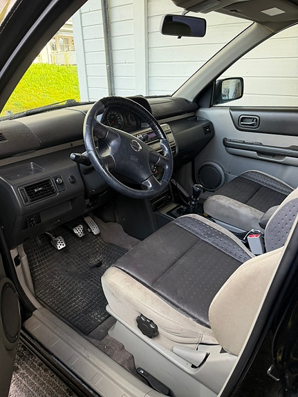 Nissan X-Trail 7 of 8