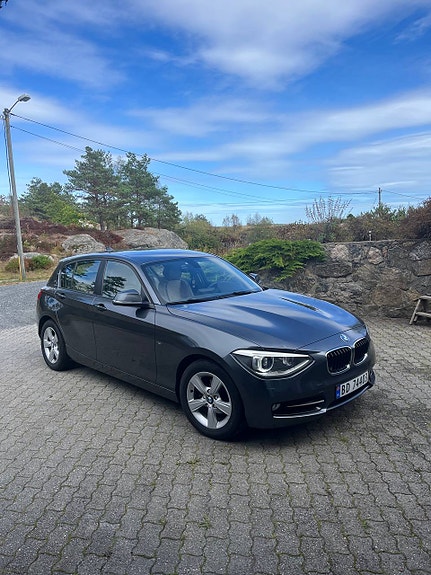 BMW 116d 2 of 10