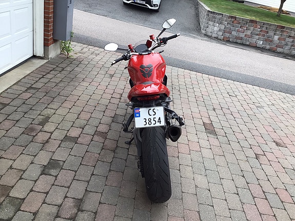 Ducati Monster 1200 4 of 13