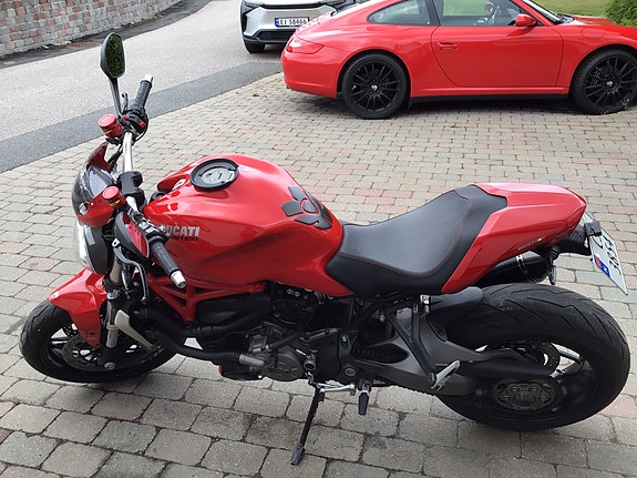 Ducati Monster 1200 2 of 13