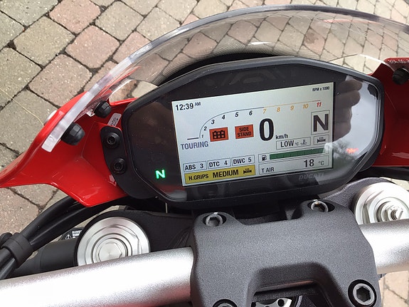 Ducati Monster 1200 5 of 13