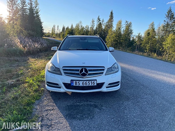 Mercedes-Benz C-Klasse 2 of 12