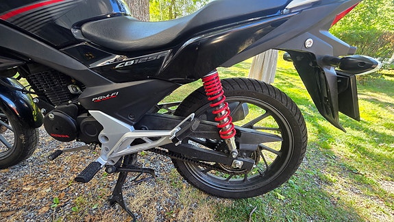 Honda CB 125F BLUE PB327M 8 of 13