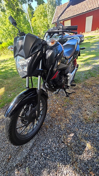 Honda CB 125F BLUE PB327M 6 of 13
