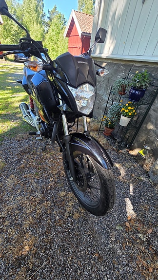 Honda CB 125F BLUE PB327M 5 of 13