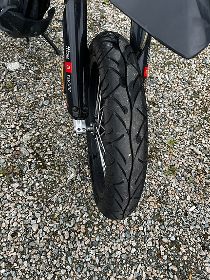 Aprilia SX 125 Super Motard 13 of 17