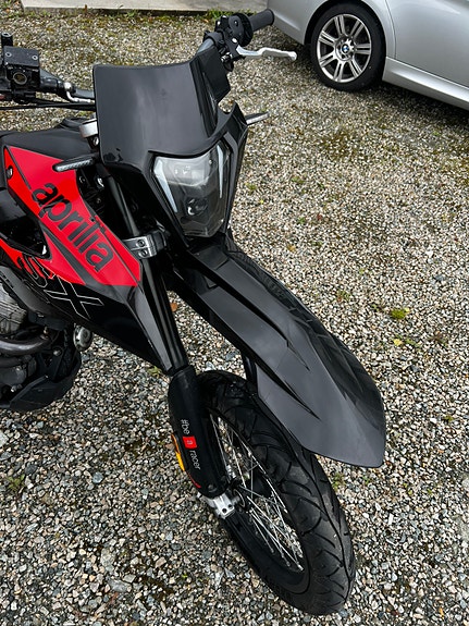 Aprilia SX 125 Super Motard 3 of 17