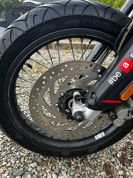 Aprilia SX 125 Super Motard 8 of 17