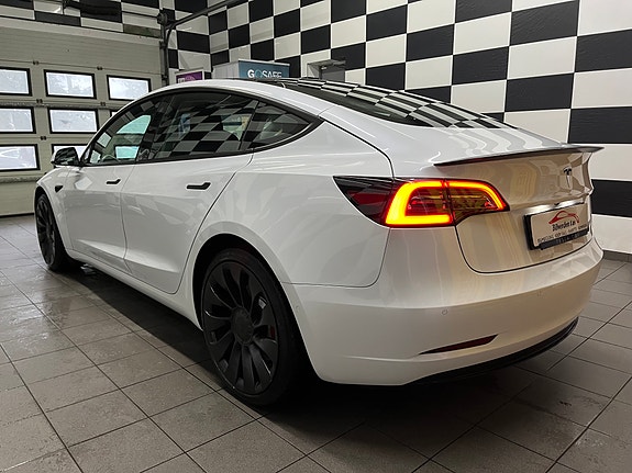 Tesla Model 3 10 of 30