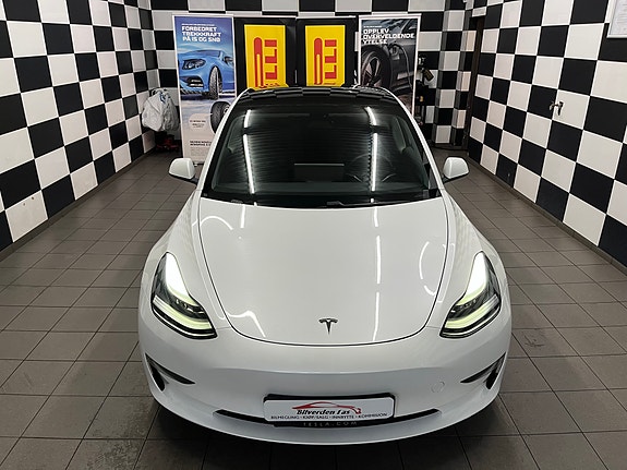 Tesla Model 3 4 of 30