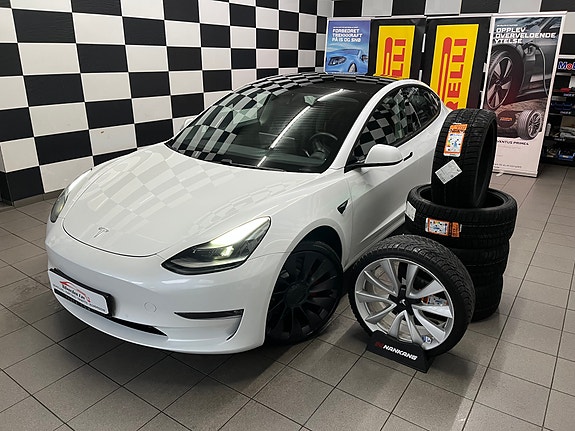 Tesla Model 3 2 of 30