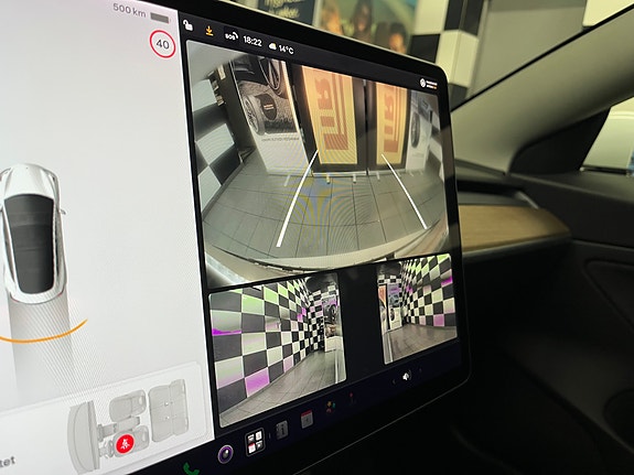 Tesla Model 3 28 of 30
