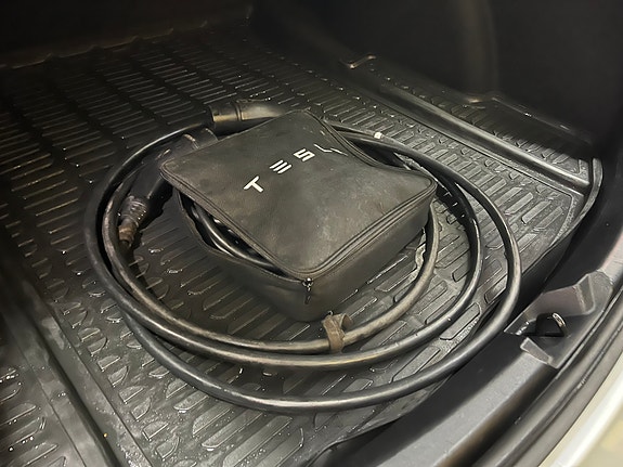 Tesla Model 3 12 of 30