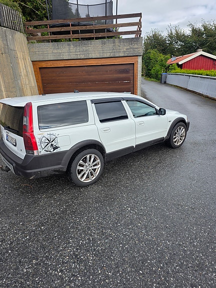 Volvo XC70 3 of 13