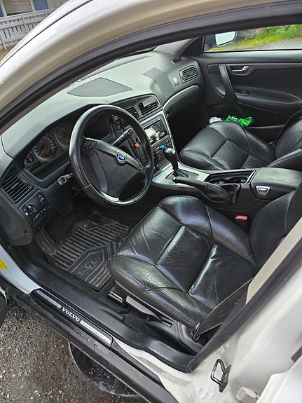 Volvo XC70 9 of 13