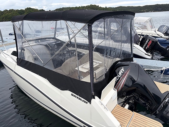 Quicksilver Activ 555 cabin Meget pen og velholdt. Kun 55 timer. Nybåtgaranti. 16 of 16