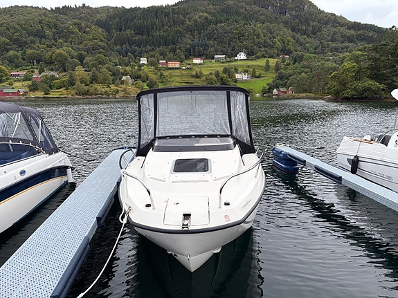 Quicksilver Activ 555 cabin Meget pen og velholdt. Kun 55 timer. Nybåtgaranti. 3 of 16