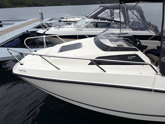 Quicksilver Activ 555 cabin Meget pen og velholdt. Kun 55 timer. Nybåtgaranti. 5 of 16