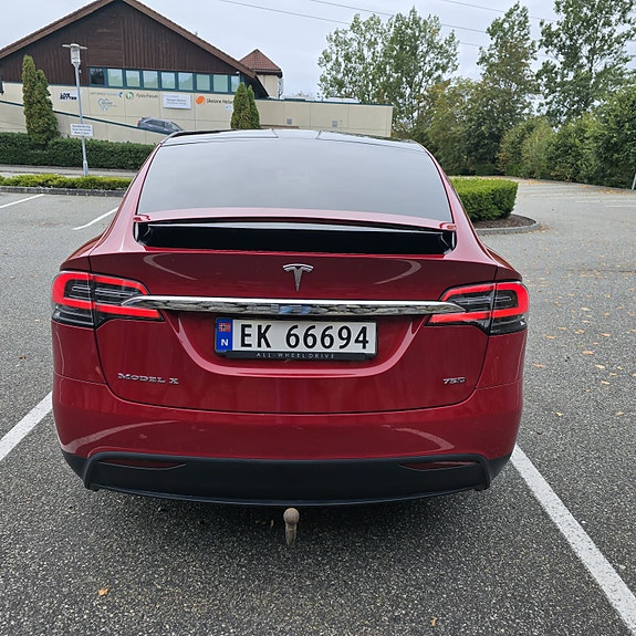 Tesla Model X 6 of 17