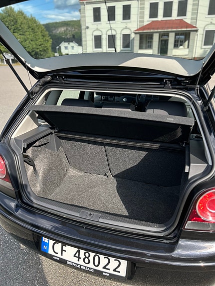Volkswagen Polo 10 of 13